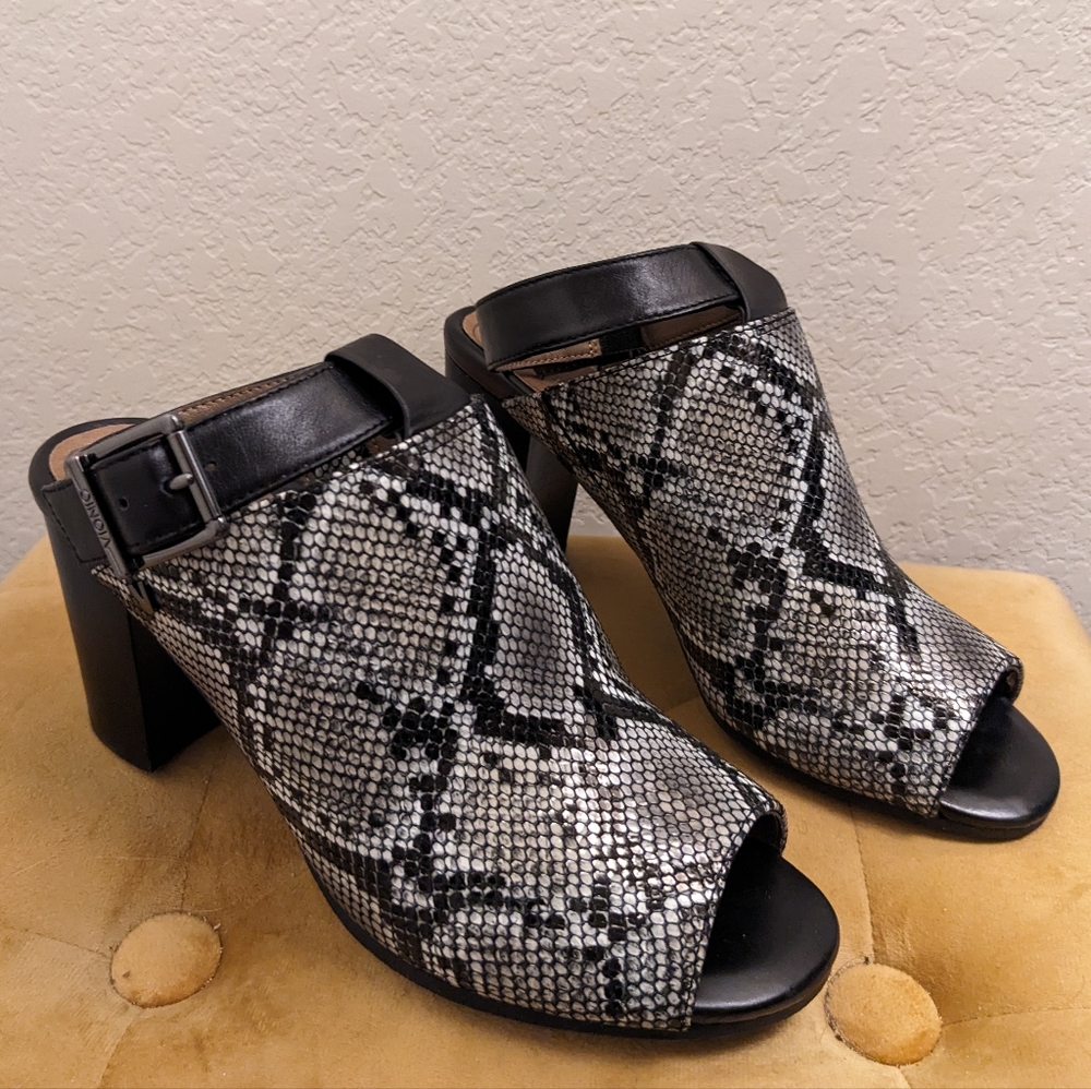 Vionic Kaia Snake Animal Print Leather Stacked He… - image 1